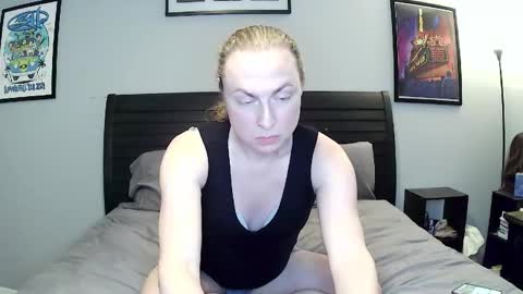 Snapshot of vicki_stockings chatting on 02-16-26, 02:29 Vicki Stockings online show from 02-16-26, 02:29