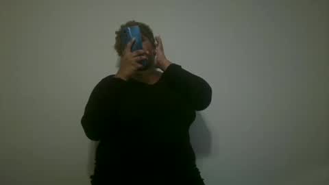 Snapshot of vickiryder56 chatting on 11-19-25, 04:18 vickiryder56 online show from 11-19-25, 04:18