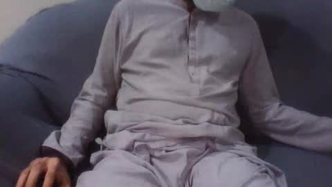 Snapshot of vicky_5540 chatting on 12-20-25, 07:21 Big Dick Sxy Ass online show from 12-20-25, 07:21