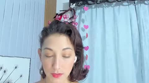Snapshot of vicky__skinny_ chatting on 03-06-25, 11:14 Vicky online show from 03-06-25, 11:14