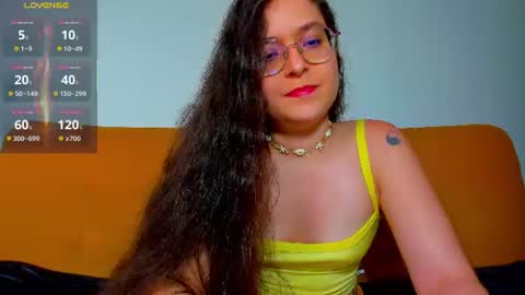 Snapshot of vicky_cristinax chatting on 07-23-26, 10:19 Vicky online show from 07-23-26, 10:19