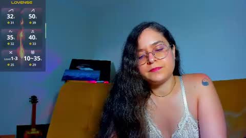 Snapshot of vicky_cristinax chatting on 07-24-26, 11:03 Vicky online show from 07-24-26, 11:03