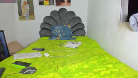 Snapshot of vicky_hotteei chatting on 02-19-26, 03:13 vicky manuela online show from 02-19-26, 03:13