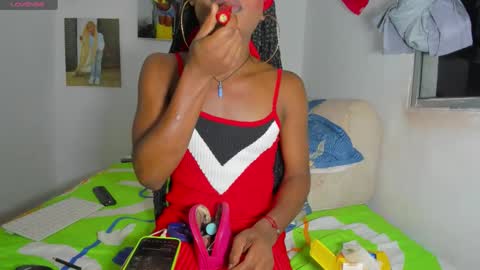 Snapshot of vicky_hotteei chatting on 02-21-26, 04:24 vicky manuela online show from 02-21-26, 04:24