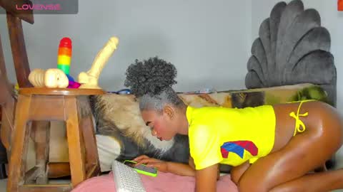 Snapshot of vicky_hotteei chatting on 06-18-26, 05:30 vicky manuela online show from 06-18-26, 05:30