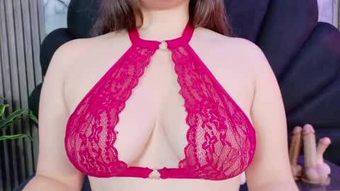 Snapshot of vicky_lopezz_ chatting on 05-20-26, 01:56 vicky_lopezz_ online show from 05-20-26, 01:56