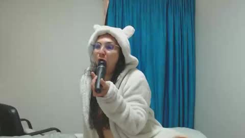 Snapshot of vickyjuice1 chatting on 02-09-26, 03:38 vickyjuice1 online show from 02-09-26, 03:38