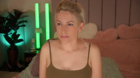 vickysecret96 online show from 04-23-26, 03:14