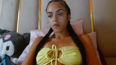 Snapshot of vickyyyx chatting on 07-21-26, 10:56 Goddess Victory online show from 07-21-26, 10:56