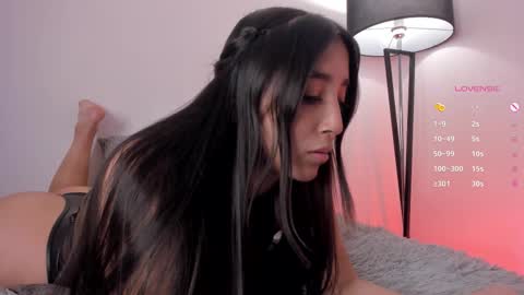 Victoria  online show from 11-28-25, 10:12