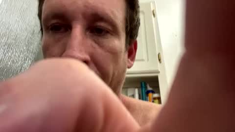 Snapshot of vicrobertson595 chatting on 10-07-25, 03:58 vicrobertson595 online show from 10-07-25, 03:58