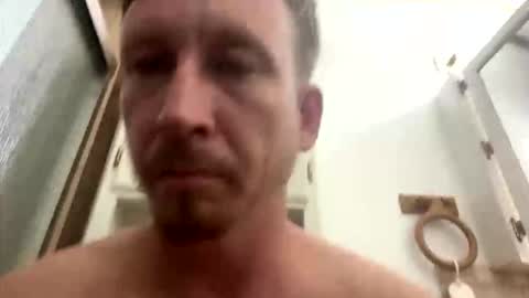 Snapshot of vicrobertson595 chatting on 10-28-25, 06:06 vicrobertson595 online show from 10-28-25, 06:06