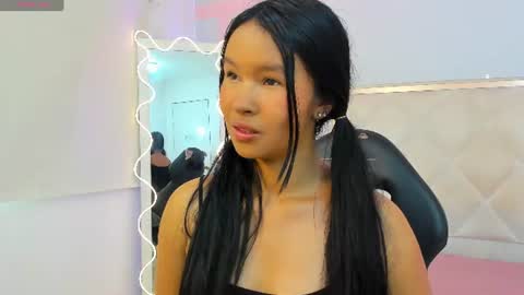 Snapshot of victoria1_tay chatting on 06-25-26, 07:18 victoria1_tay online show from 06-25-26, 07:18