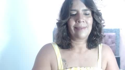Snapshot of victoria25_meester chatting on 07-27-26, 04:25 Hi guys Im victoria Be the one who can control me in PVT online show from 07-27-26, 04:25
