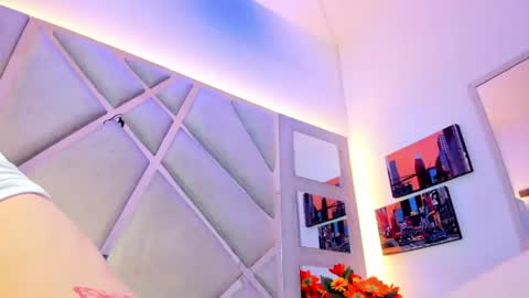 Snapshot of victoria_14_ chatting on 06-12-26, 04:33 Victoria online show from 06-12-26, 04:33