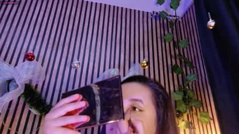 victorira online show from 12-20-25, 10:39