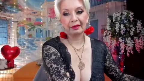 diorvictoria9 online show from 03-08-25, 08:25