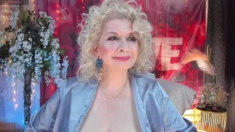 diorvictoria9 online show from 04-25-26, 07:11