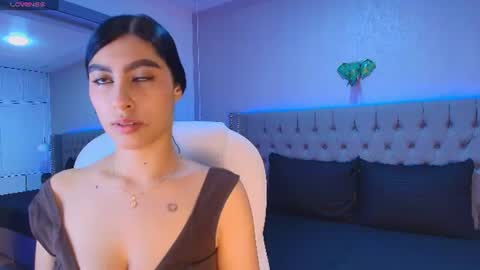 Snapshot of victoria_ellington chatting on 06-14-26, 11:34 online show from 06-14-26, 11:34