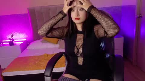 Snapshot of victoria_fairies chatting on 04-30-26, 12:22 Victoria online show from 04-30-26, 12:22