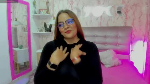 victoria_floyd1 online show from 01-20-25, 08:40