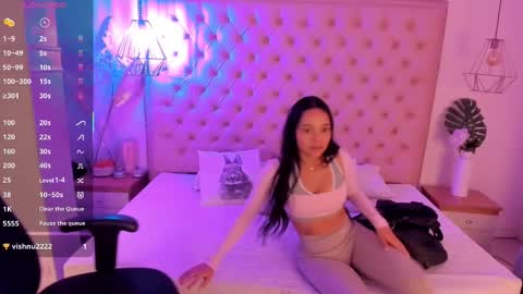 Snapshot of victoria_kitt chatting on 09-15-25, 07:25 victoria_kitt online show from 09-15-25, 07:25