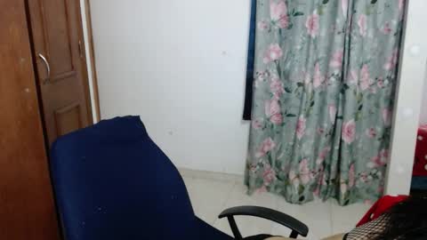 Snapshot of victoria_milf06 chatting on 11-29-25, 03:20 victoria online show from 11-29-25, 03:20