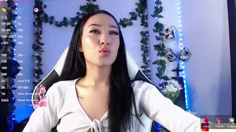 Victoria  online show from 11-05-25, 02:11