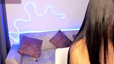 Snapshot of victoria_se chatting on 12-31-24, 04:49 Victoria online show from 12-31-24, 04:49