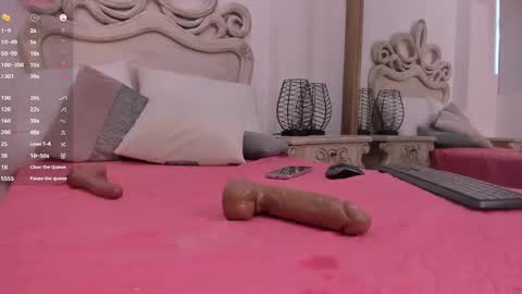 victoria  online show from 03-03-25, 05:39