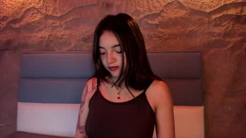 victoriaa2_doll online show from 04-24-26, 12:07