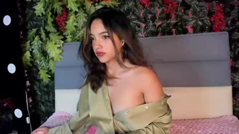 victoriaa2_doll online show from 06-12-26, 08:52