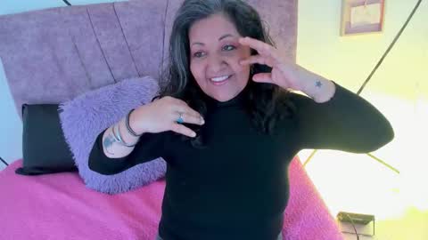 victoriaa_anderson_ online show from 11-29-25, 01:25