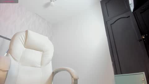 Victoria Sofia online show from 03-25-26, 07:09