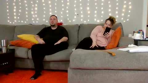 Snapshot of victoriaandjesse chatting on 02-02-25, 03:54 Victoria and Jesse online show from 02-02-25, 03:54