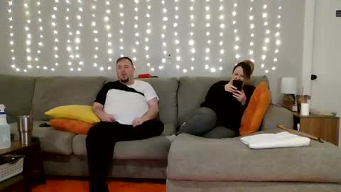 Snapshot of victoriaandjesse chatting on 02-10-25, 03:53 Victoria and Jesse online show from 02-10-25, 03:53