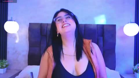 Victoria Andrade online show from 07-10-26, 12:30