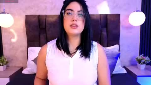 Victoria Andrade online show from 07-27-26, 12:23