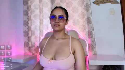 Snapshot of victoriablack_ chatting on 03-06-25, 07:10 Victoria online show from 03-06-25, 07:10