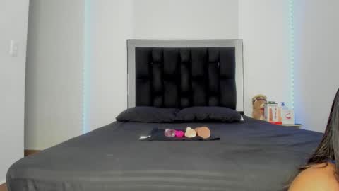 VICTORIA online show from 11-12-25, 12:05