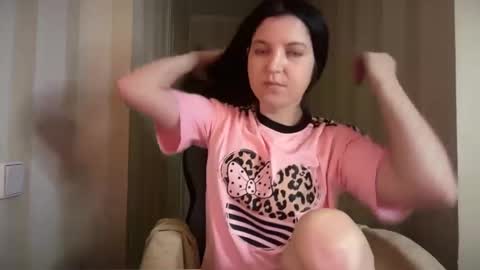 victoriadaily online show from 12-18-25, 10:05