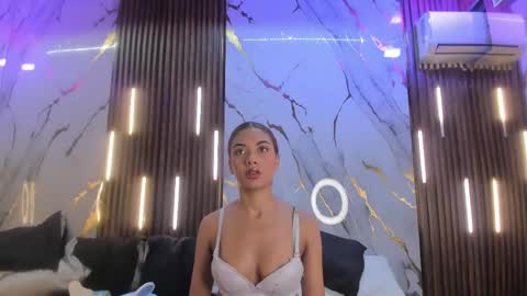 Snapshot of victoriaduarte chatting on 05-10-26, 12:54 Victoria online show from 05-10-26, 12:54