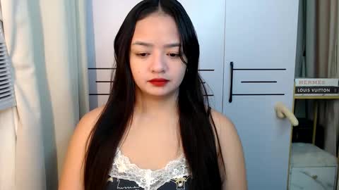 Victoria Harper online show from 11-30-25, 03:05