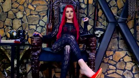 Victoria Heller online show from 10-31-25, 05:52