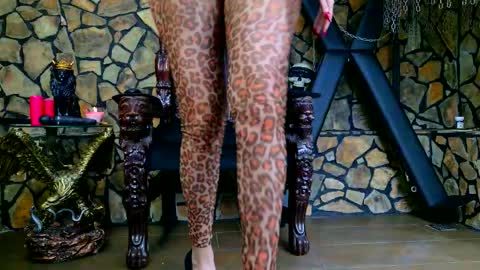 Victoria Heller online show from 03-10-26, 05:34