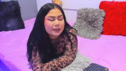 Victoria  online show from 02-17-26, 12:45