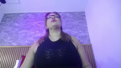 Snapshot of victoriamil1 chatting on 09-23-25, 07:50 victoriamil1 online show from 09-23-25, 07:50