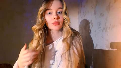 Eva and Victor online show from 12-05-24, 01:06