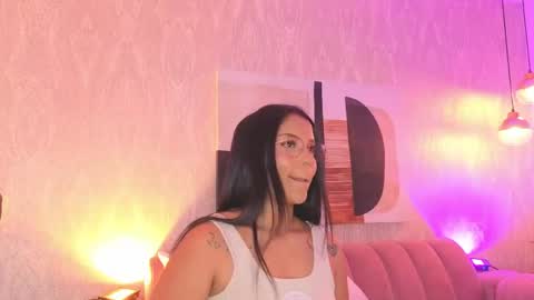 Snapshot of victoriaregia1 chatting on 05-29-26, 11:41 Maria Victoria online show from 05-29-26, 11:41