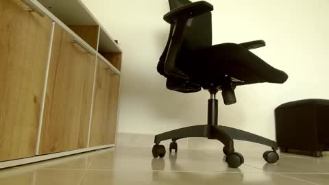 Victoria online show from 01-14-26, 03:39